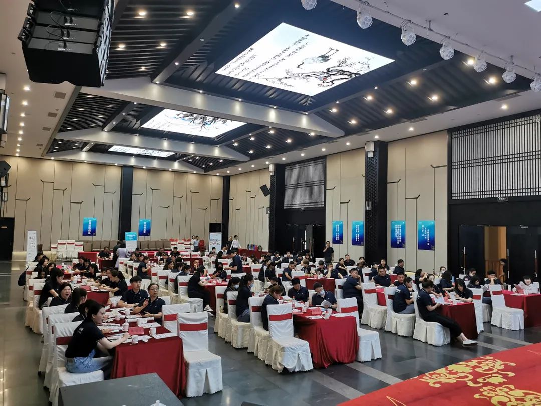 16361293167194945rzm.jpg 1.jpg